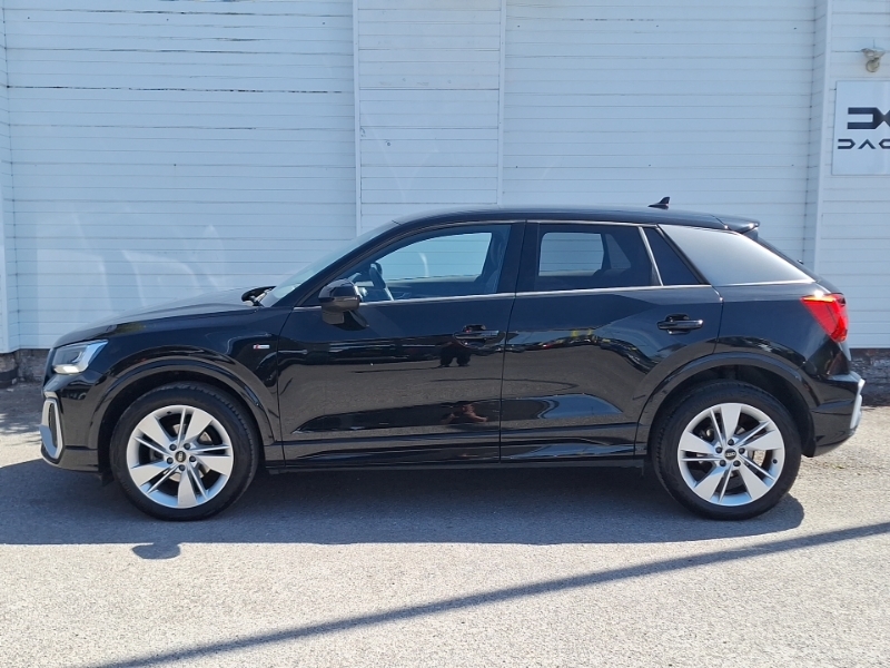 Audi Q2 35 Tfsi S Line S Tronic Black #4