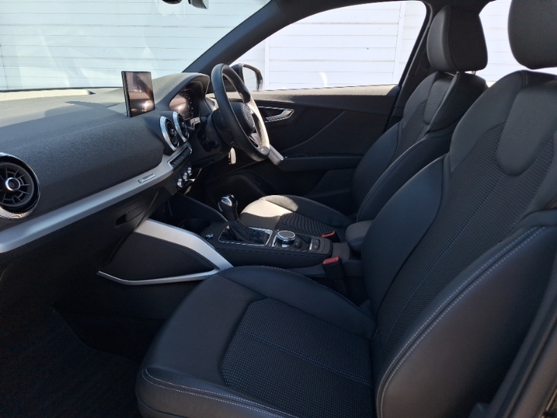 Audi Q2 35 Tfsi S Line S Tronic Black #5