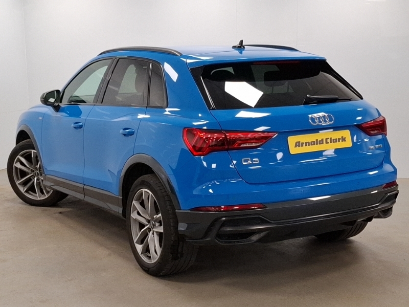 Audi Q3 35 Tfsi Black Edition Blue #2