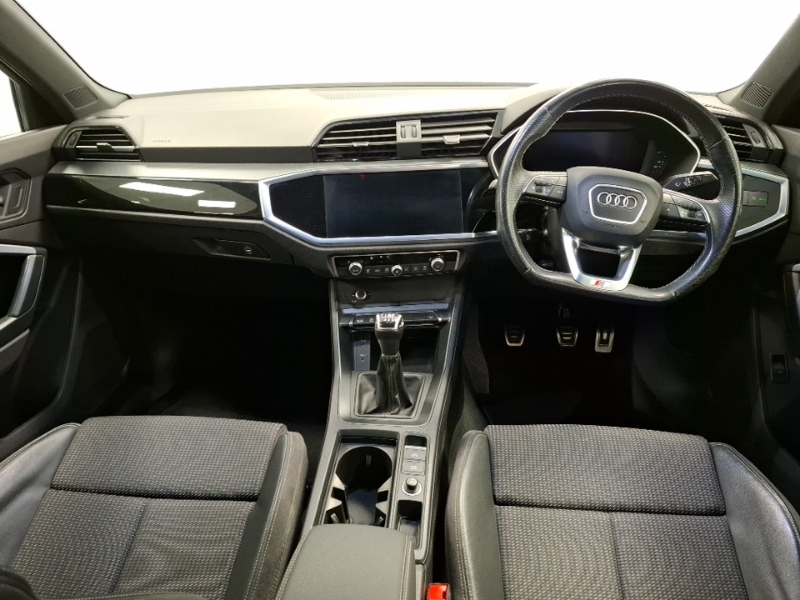 Audi Q3 35 Tfsi Black Edition Blue #3
