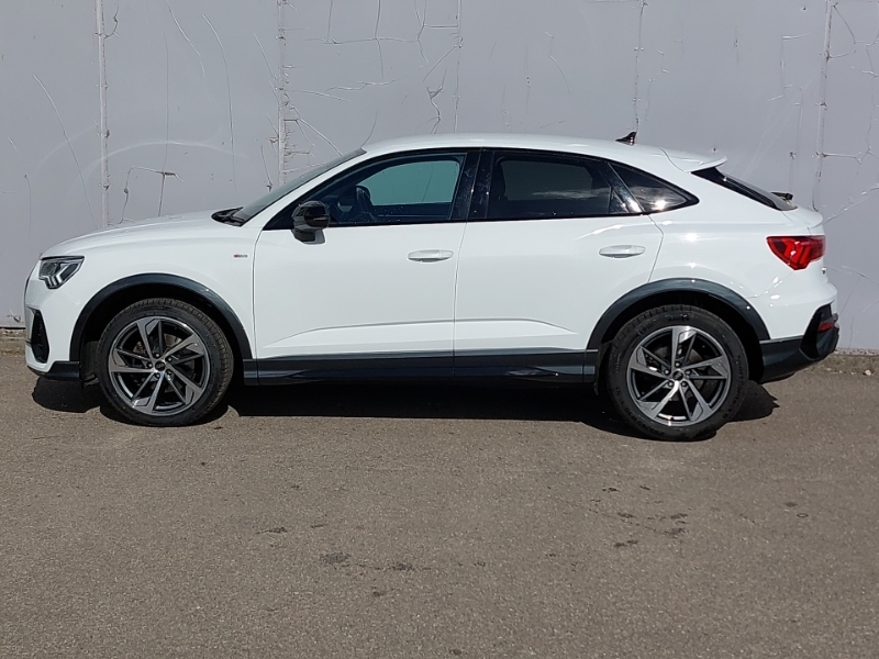 Audi Q3 35 Tfsi Black Edition S Tronic White #4