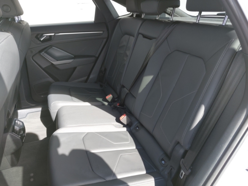 Audi Q3 35 Tfsi Black Edition S Tronic White #6
