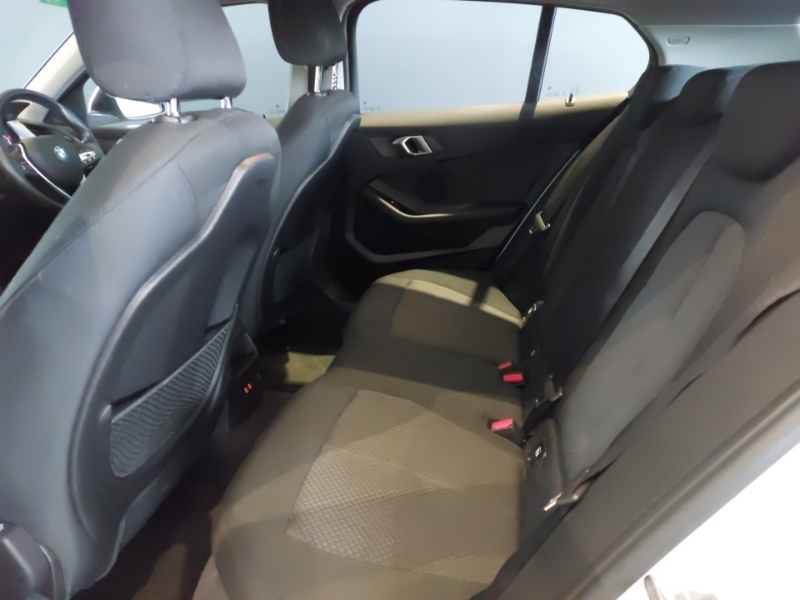 BMW 1 Series 118I 136 Se Step Live Cockpit Pro White #5