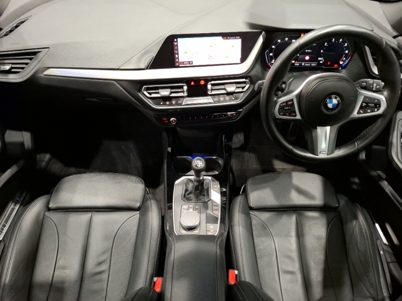BMW 1 Series 118I M Sport Black #3