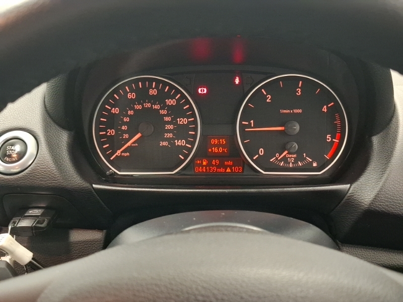 BMW 1 Series 2.0 118D Exclusive White #17