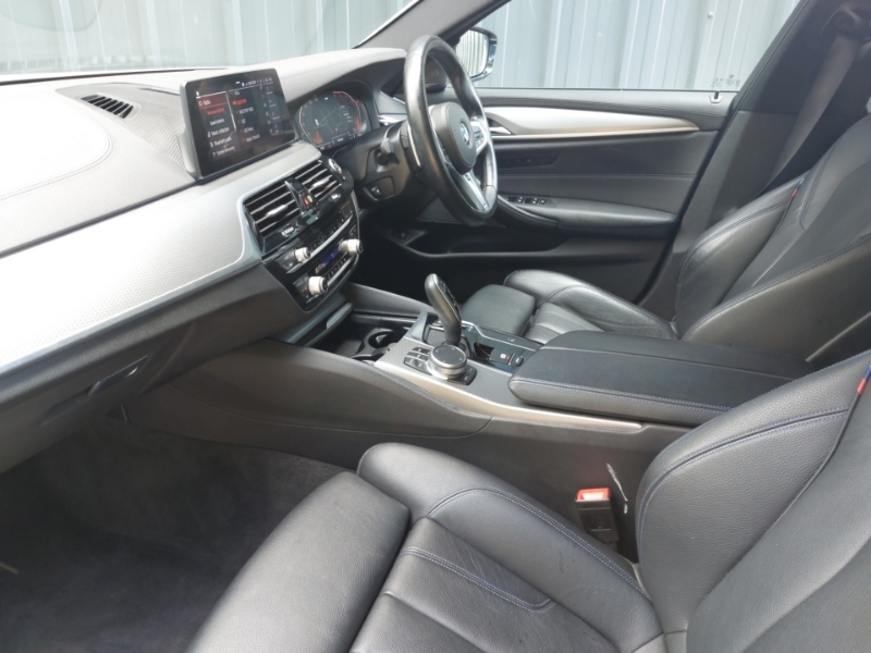 BMW 5 Series 520D M Sport White #5