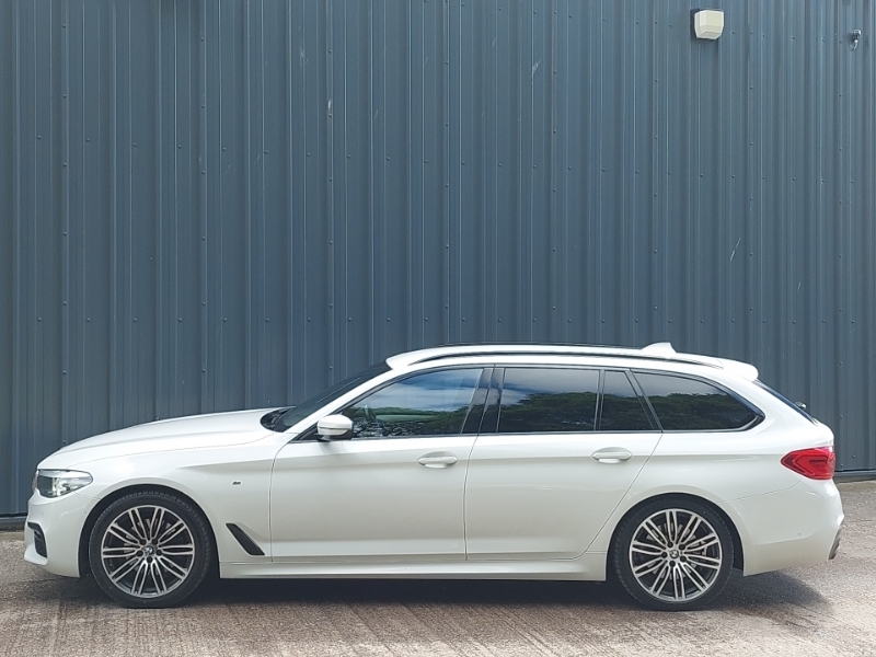 BMW 5 Series 520D M Sport White #4