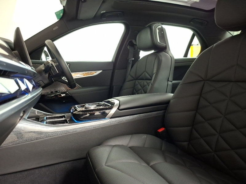BMW i7 400Kw Xdrive60 M Sport 105.7Kwh Black #5