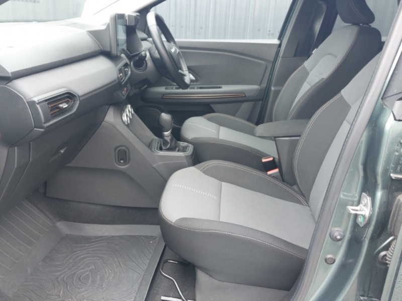 Dacia Jogger 1.6 Hev Extreme Green #5