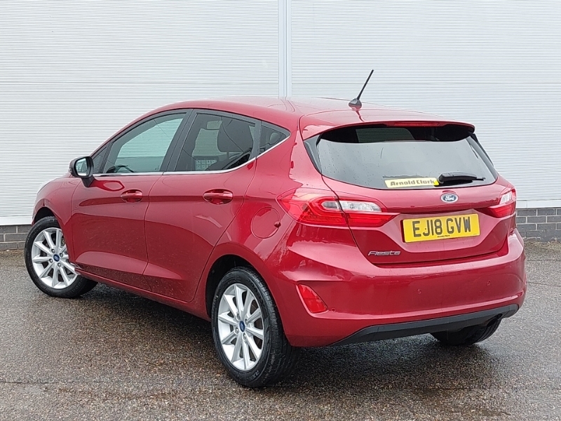 Ford Fiesta 1.0 Ecoboost Titanium EJ18GVW Red #2