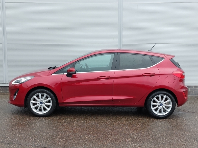 Ford Fiesta 1.0 Ecoboost Titanium EJ18GVW Red #4