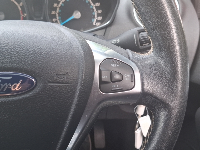 Ford Fiesta 1.0 Zetec 99 Silver #13