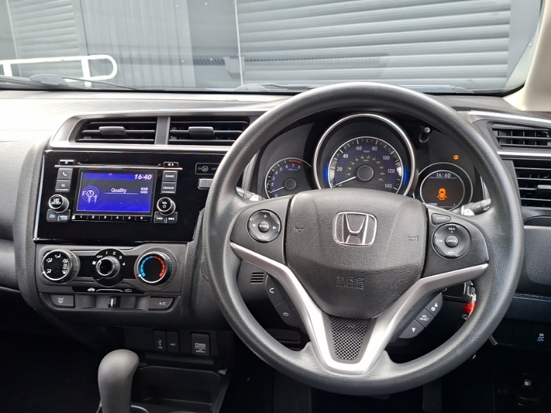 Honda Jazz Jazz Se I-vtec Red #8