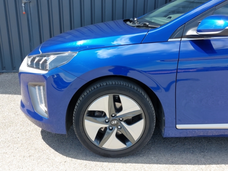 Hyundai Ioniq Hatchback Blue #19