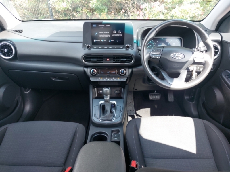 Hyundai Kona 1.6 Gdi Hybrid Se Connect Dct Black #3
