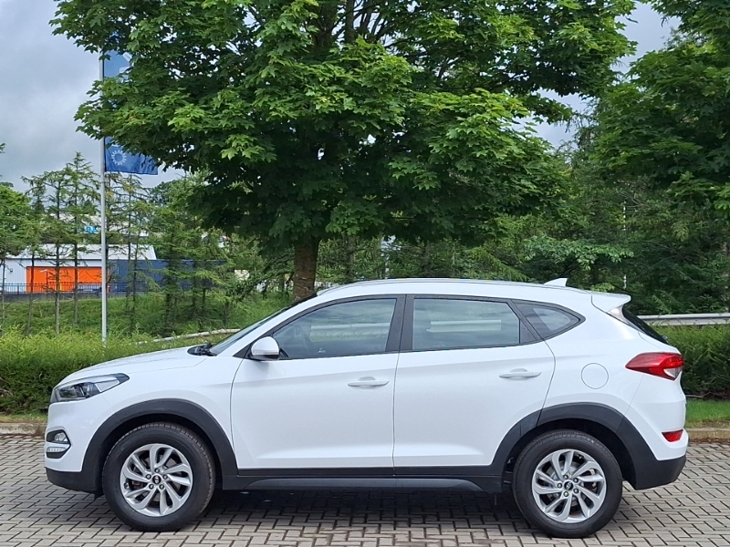 Hyundai Tucson 1.6 Gdi Blue Drive Se Nav 2Wd White #4
