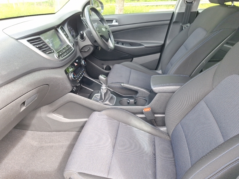 Hyundai Tucson 1.6 Gdi Blue Drive Se Nav 2Wd White #5