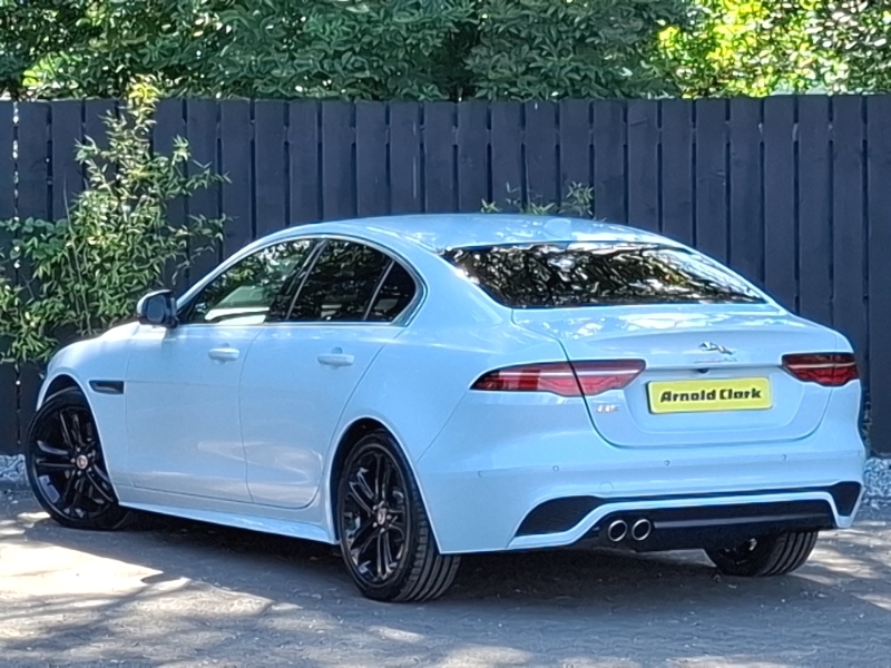Jaguar XE 2.0 D200 R-dynamic Se White #2