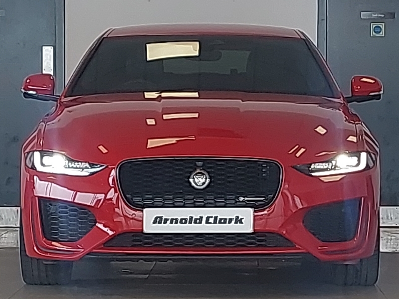 Jaguar XE Jaguar Xe 2.0 Xe R-dynamic Se D White #16