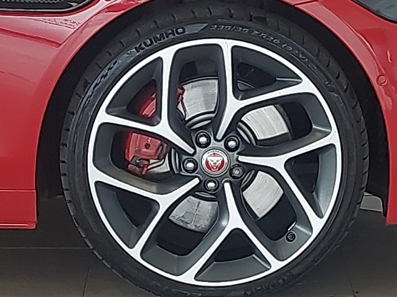 Jaguar XE Jaguar Xe 2.0 Xe R-dynamic Se D White #14