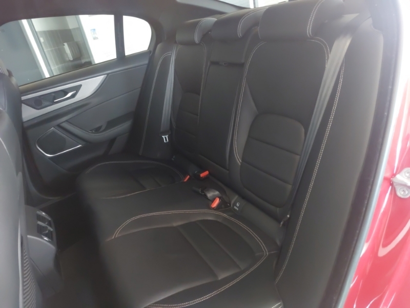 Jaguar XE Jaguar Xe 2.0 Xe R-dynamic Se D White #12