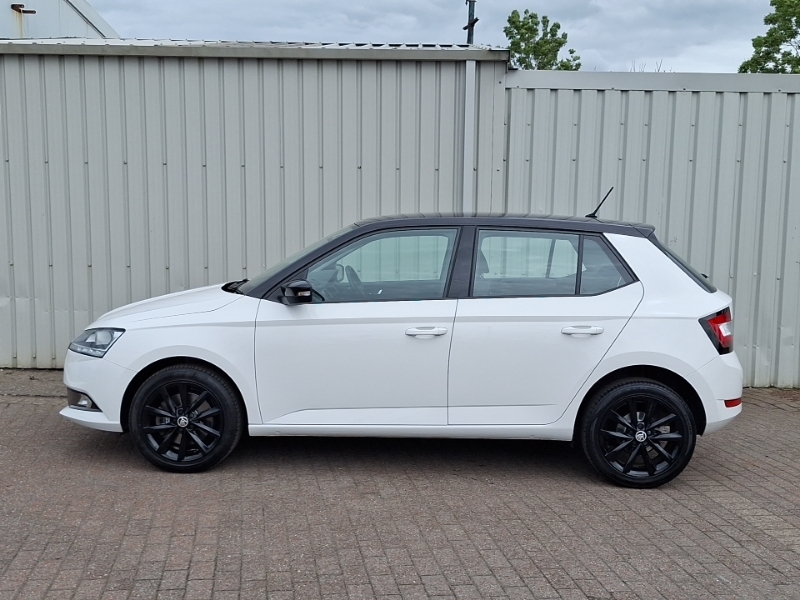 Skoda Fabia 1.0 Tsi Colour Edition Dsg White #4