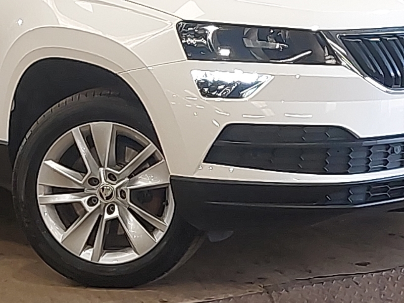 Skoda Karoq Suv 1.6 Black #20