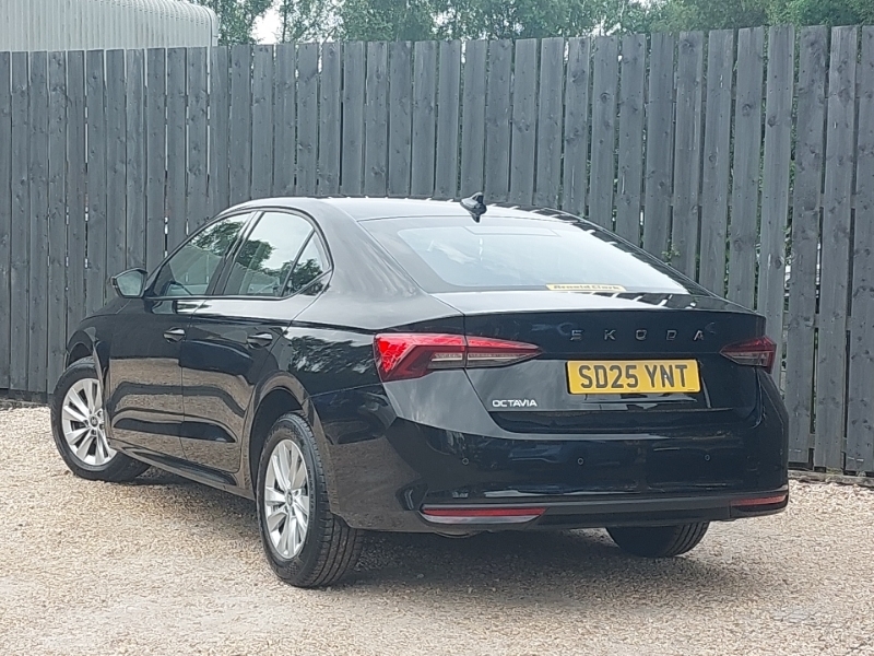 Skoda Octavia 1.5 Tsi Se Technology Black #2