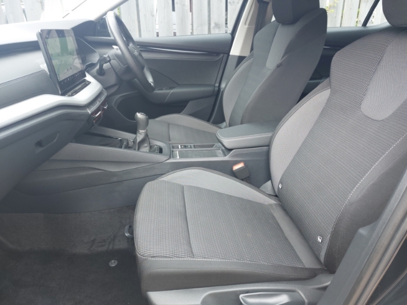 Skoda Octavia 1.5 Tsi Se Technology Black #5