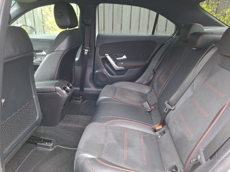 Mercedes-Benz A Class A200 Amg Line XUI5548 White #6