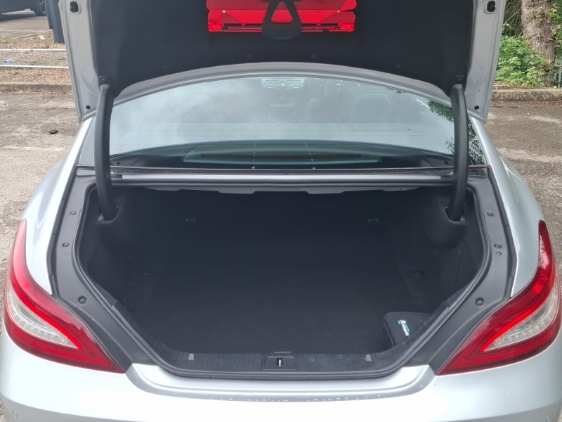 Mercedes-Benz CLS Black #18