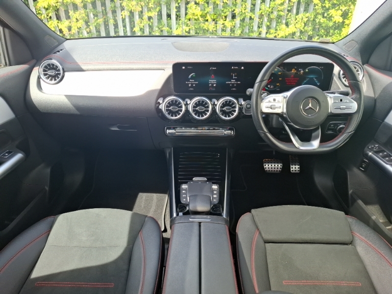 Mercedes-Benz EQA Eqa 250 140Kw Amg Line Premium 70.5Kwh Black #3