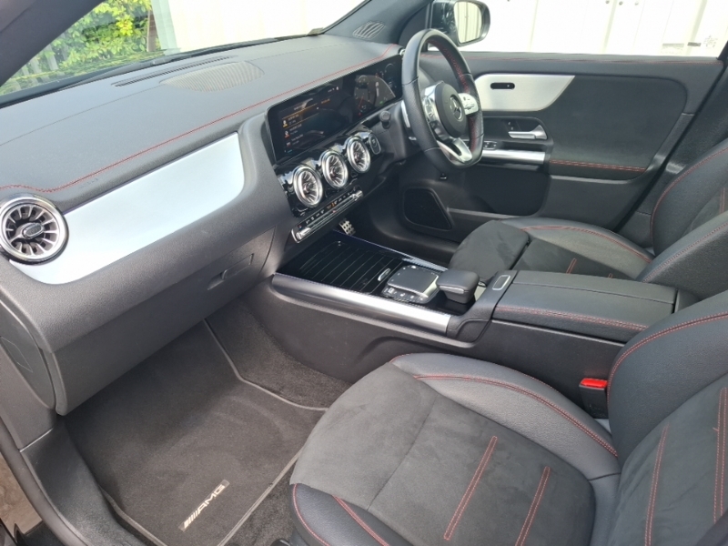 Mercedes-Benz EQA Eqa 250 140Kw Amg Line Premium 70.5Kwh Black #5