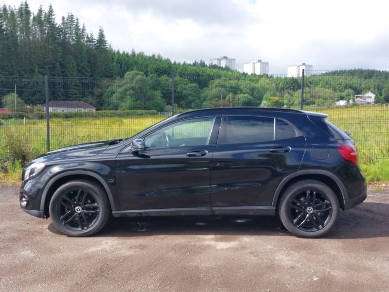 Mercedes-Benz GLA Class Gla 180 Urban Edition Black #4
