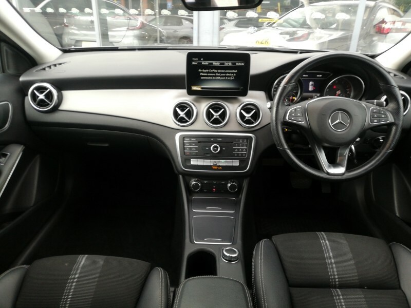 Mercedes-Benz GLA Class Gla 180 Urban Edition Grey #3