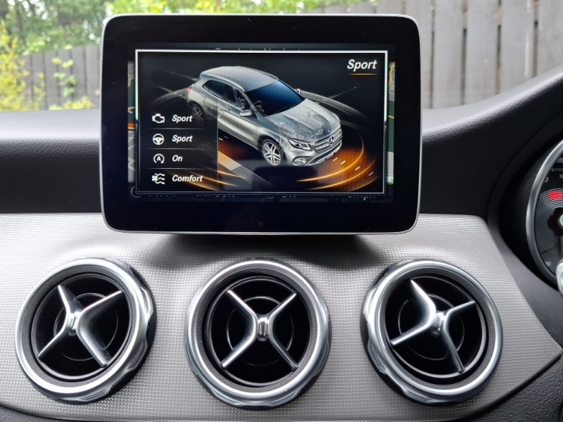 Mercedes-Benz GLA Class 180 Amg Line Edition Grey #17