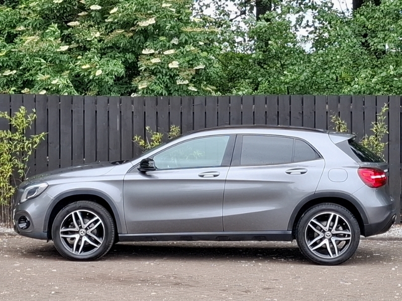 Mercedes-Benz GLA Class Gla 180 Urban Edition Grey #4