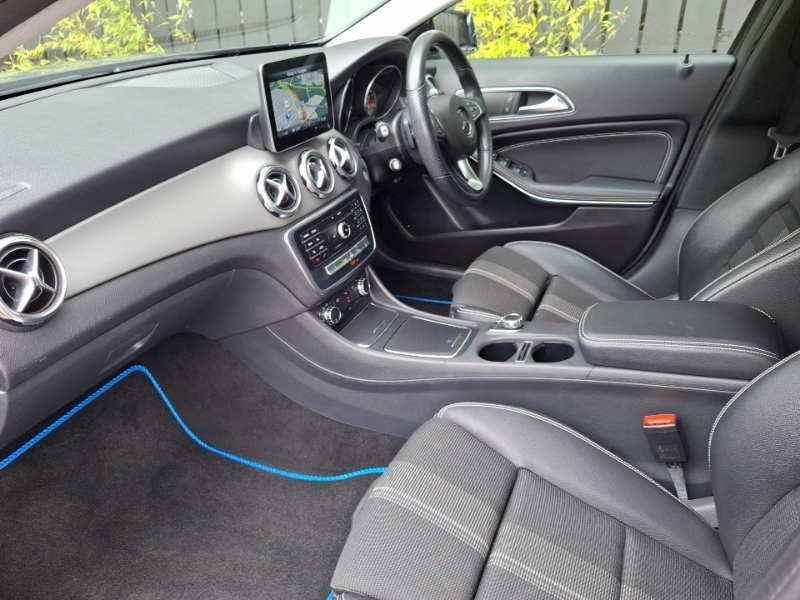 Mercedes-Benz GLA Class Gla 180 Urban Edition Grey #5