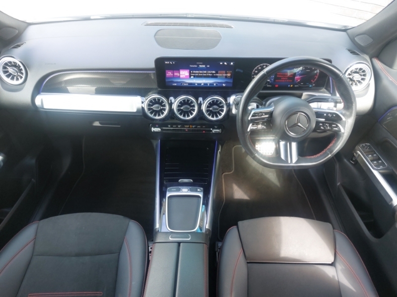 Mercedes-Benz GLB Class Glb 200 Amg Line Executive 7G-tronic White #3