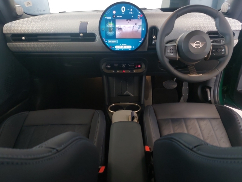 Mini Hatch 1.5 C Exclusive Green #4