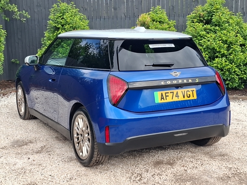 Mini Hatch 160Kw Se Exclusive 54Kwh Blue #2