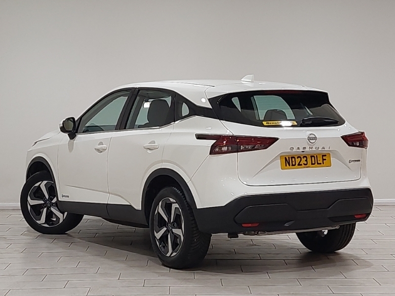 Nissan Qashqai 1.5 E-power Acenta Premium White #2