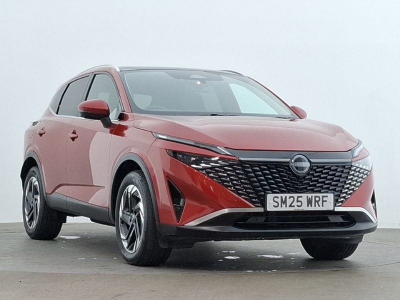 Nissan Qashqai 1.3 Dig-t Mh N-connecta Glass Roof Red