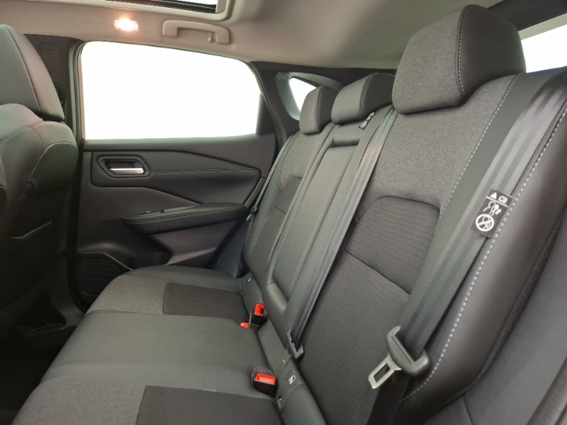 Nissan Qashqai 1.3 Dig-t Mh N-connecta Glass Roof Red #6