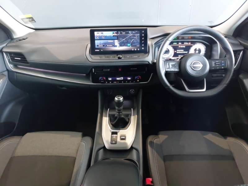 Nissan Qashqai 1.3 Dig-t Mh N-connecta Glass Roof SM25WVN Red #3