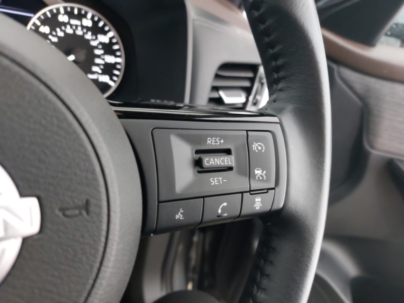 Nissan X-Trail Tekna Silver #13