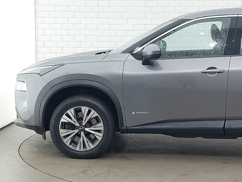 Nissan X-Trail Tekna Silver #19