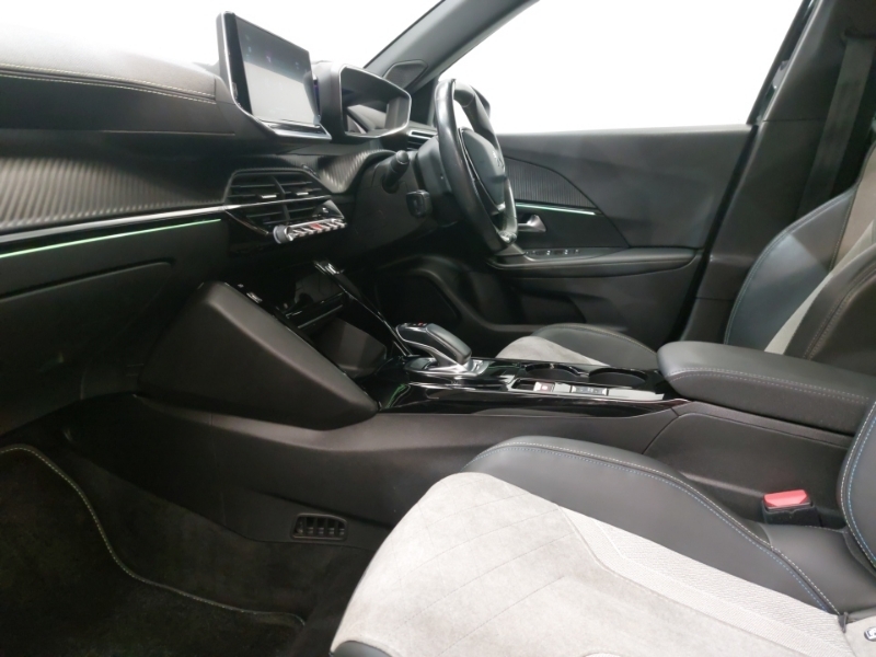 Peugeot e-2008 100Kw Gt Premium 50Kwh Black #5