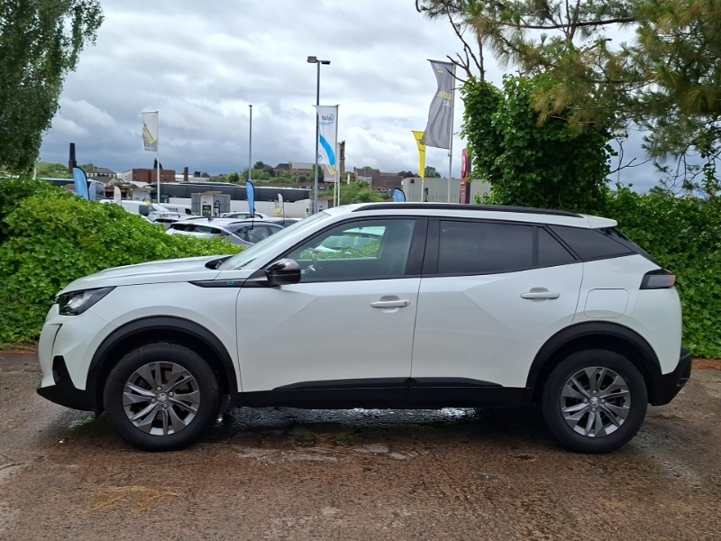 Peugeot e-2008 100Kw Active Premium 50Kwh White #4