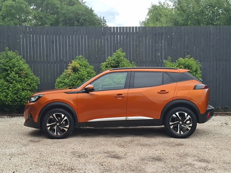 Peugeot 2008 1.2 Puretech Allure Premium Orange #4
